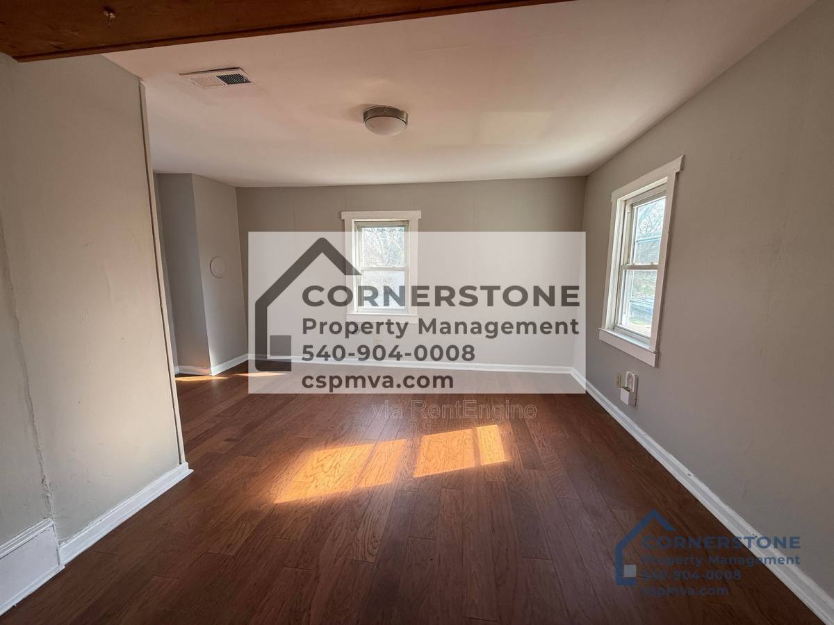 Apartment for rent at 814 Tennessee St, Salem, VA 24153