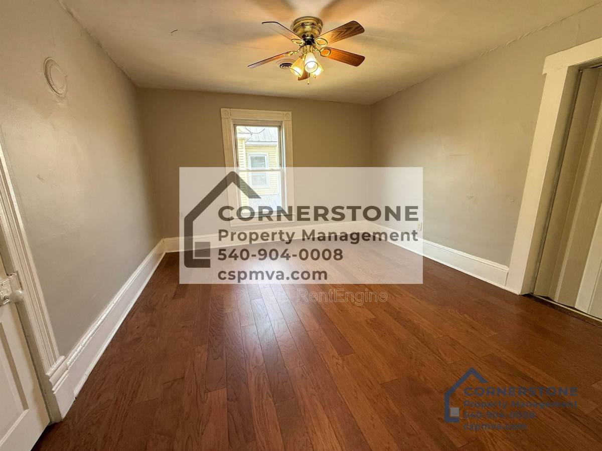 Apartment for rent at 814 Tennessee St, Salem, VA 24153
