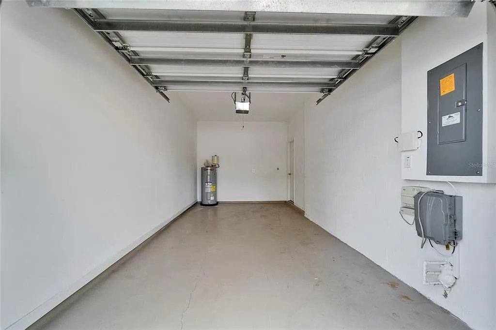 Townhouse for rent at 10621 Shady Falls Court, Riverview, FL 33578