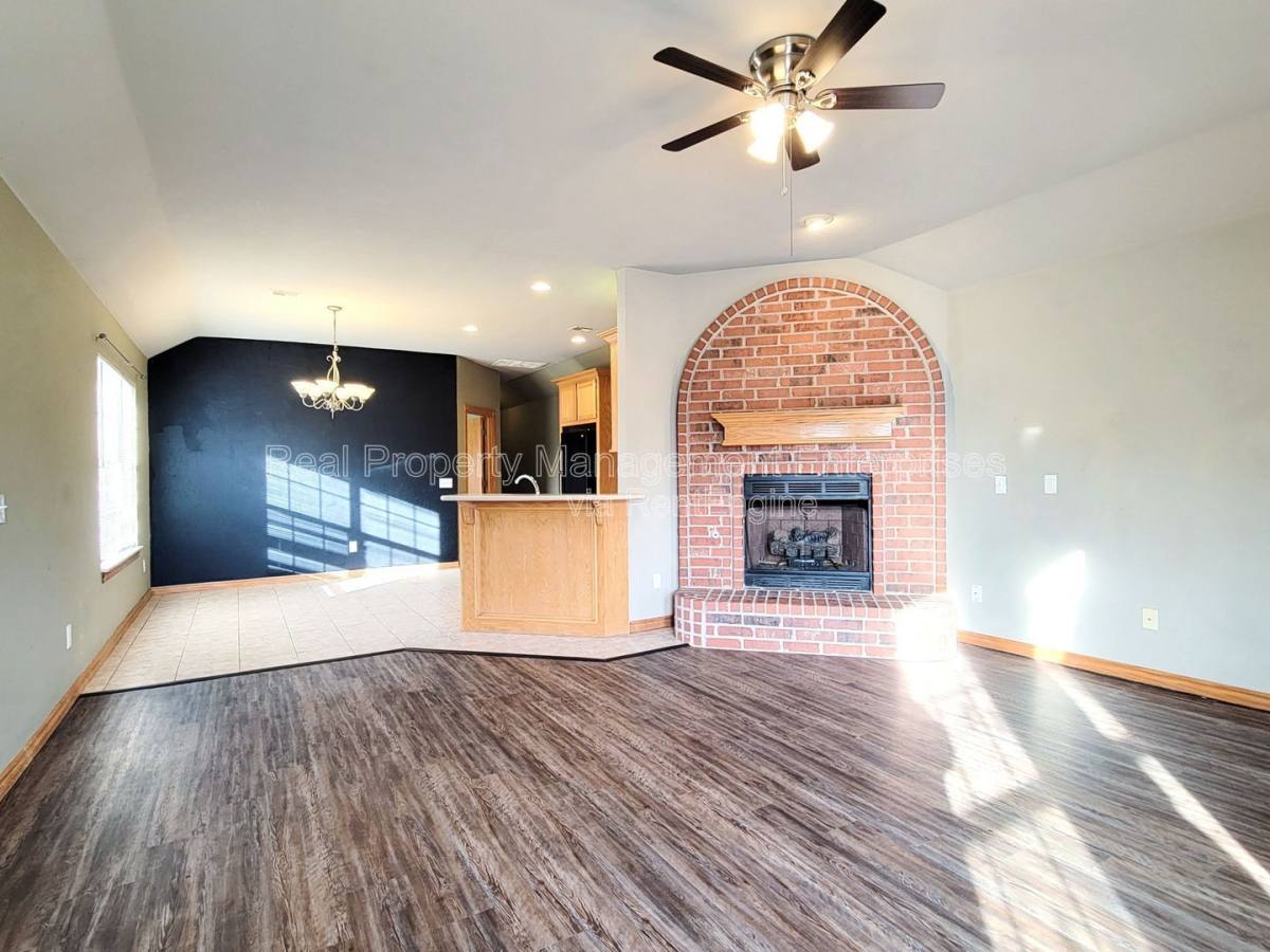 Apartment for rent at 4701 Castle Bay Cove, Oklahoma City, OK 73115