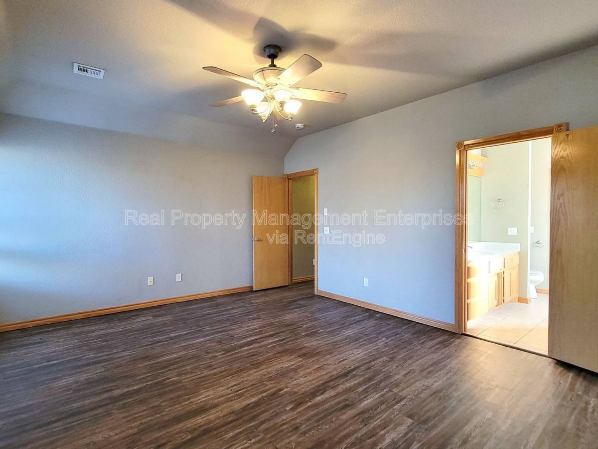 Apartment for rent at 4701 Castle Bay Cove, Oklahoma City, OK 73115