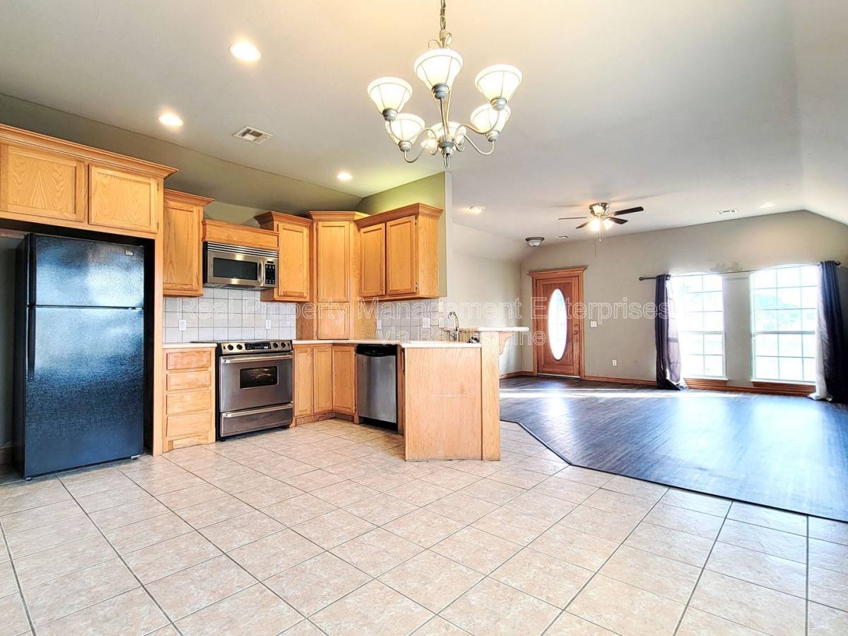 Apartment for rent at 4701 Castle Bay Cove, Oklahoma City, OK 73115