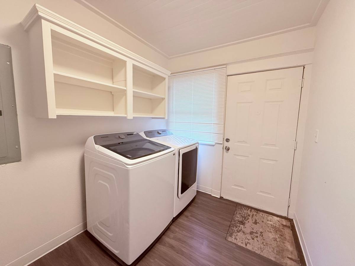 House for rent at 8238 SE Liebe St, Portland, OR 97266