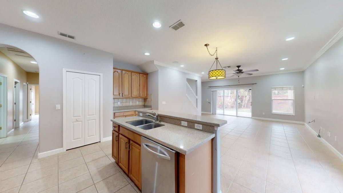 House for rent at 5108 Legacy Oaks Dr, Orlando, FL 32839