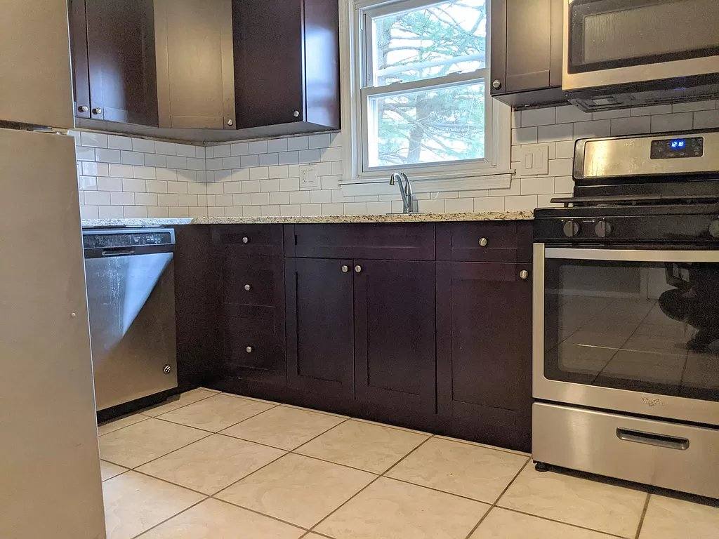 Apartment for rent at 41 Gould Dr #A, East Hartford, CT 06118