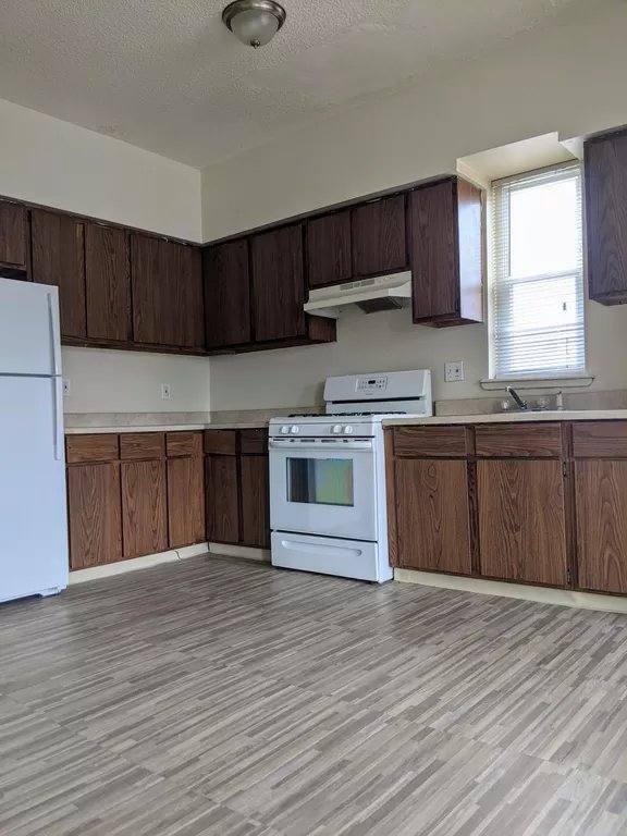 Apartment for rent at 43 Lenox St #4, Hartford, CT 06112