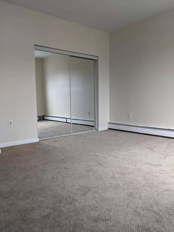 Apartment for rent at 43 Lenox St #4, Hartford, CT 06112