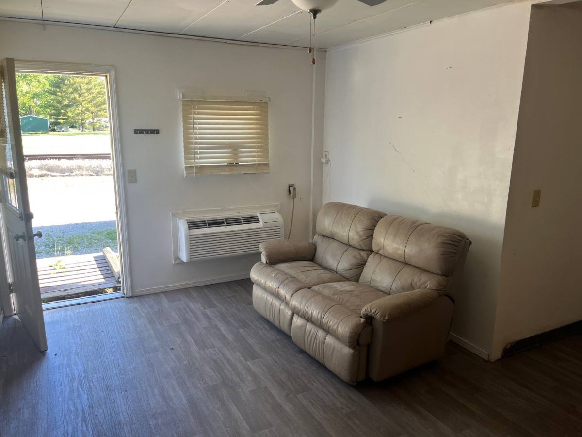 103 N Don Ryan #2, Hammond, IL 61929