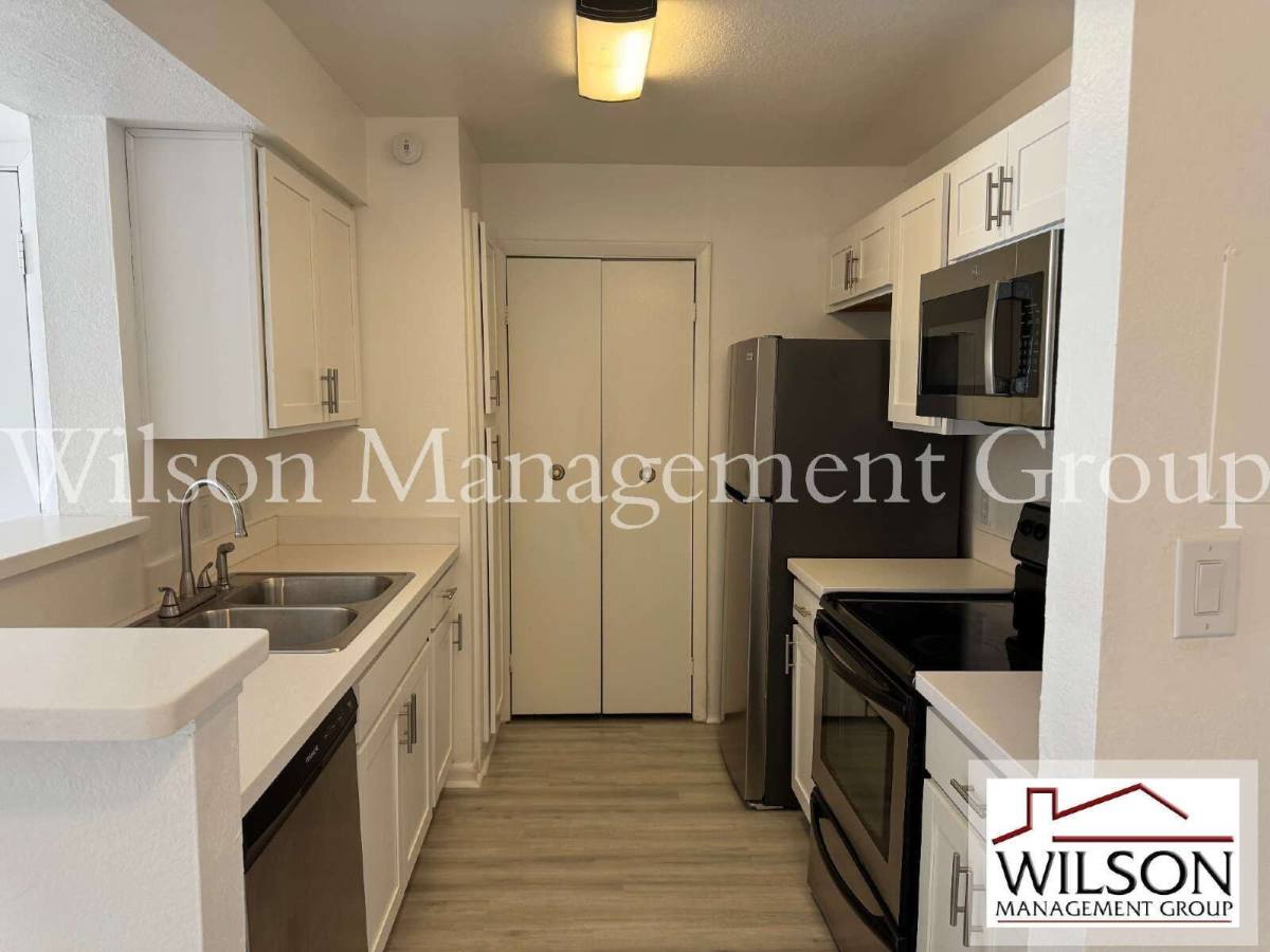 Condo for rent at 5540 Devonbriar Way #H104, Orlando, FL 32822
