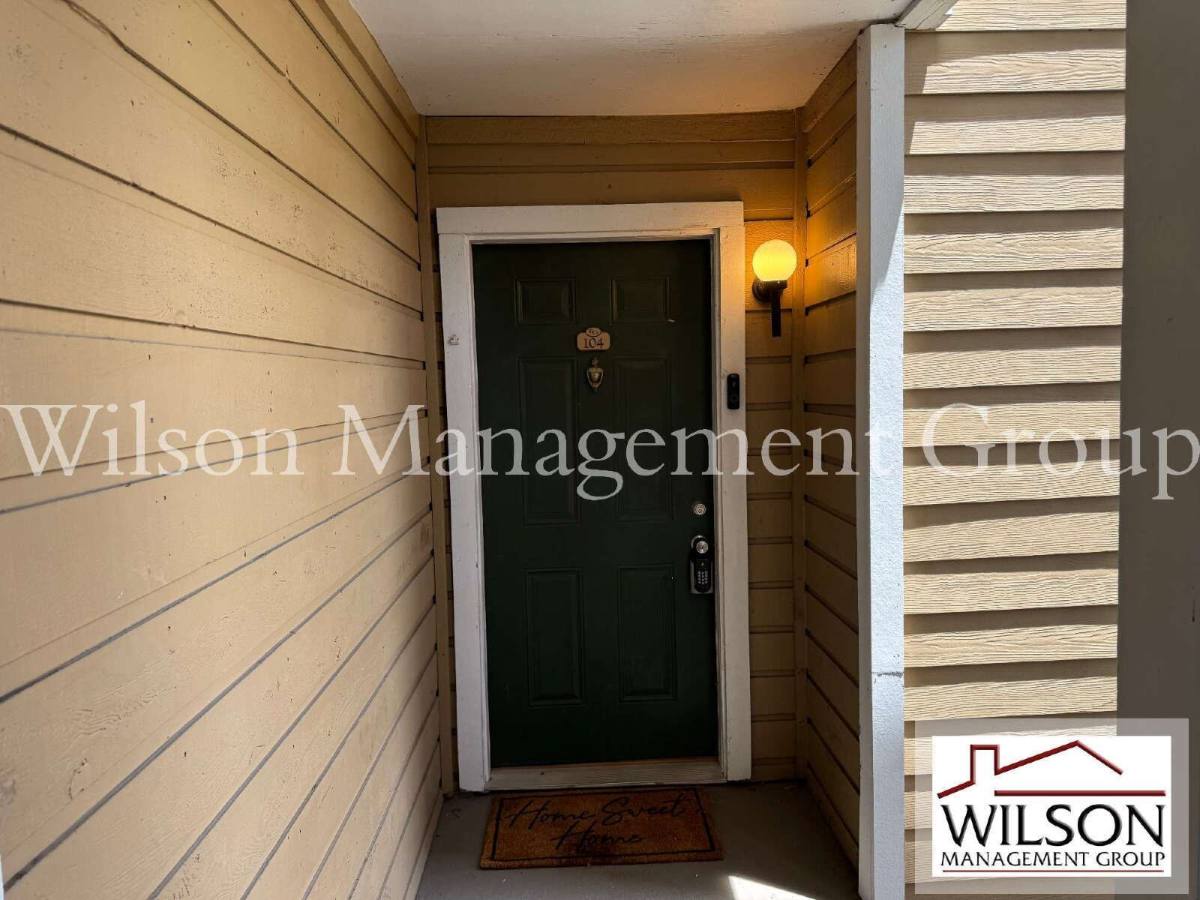 Condo for rent at 5540 Devonbriar Way #H104, Orlando, FL 32822