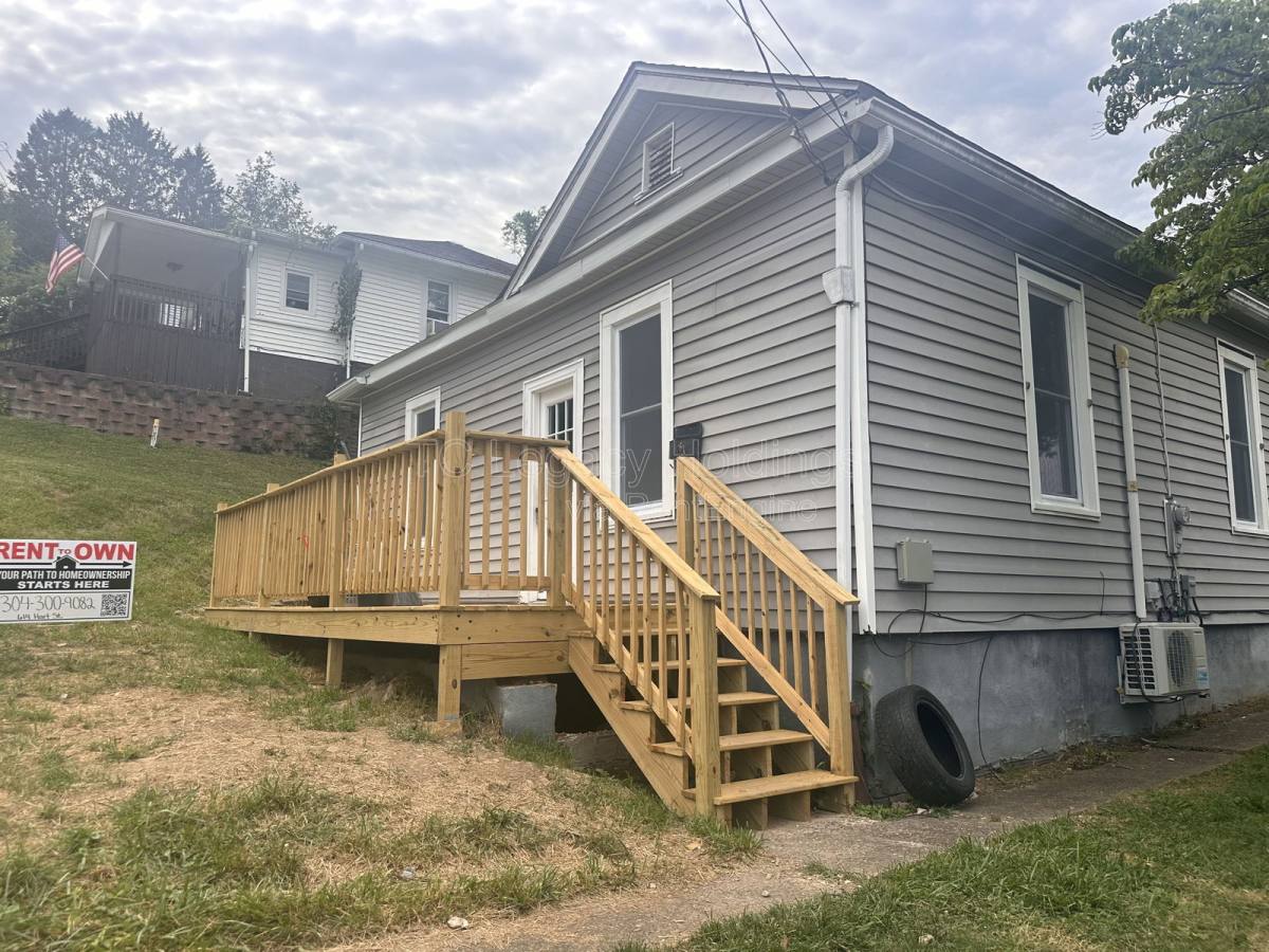 Apartment for rent at 614 Hart St #614, Clarksburg, WV 26301