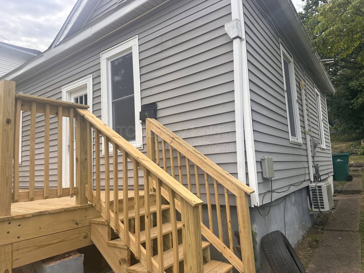 Apartment for rent at 614 Hart St #614, Clarksburg, WV 26301