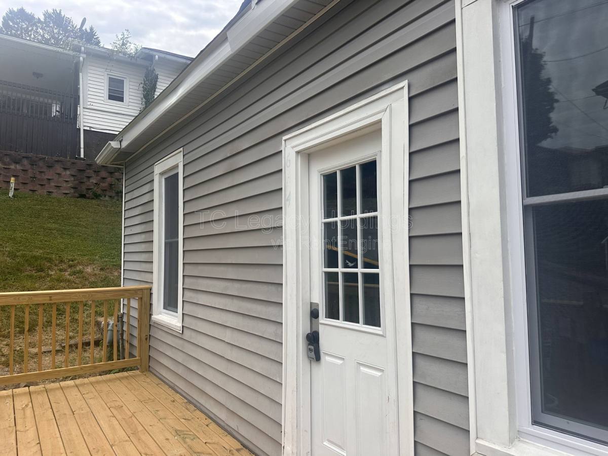 Apartment for rent at 614 Hart St #614, Clarksburg, WV 26301