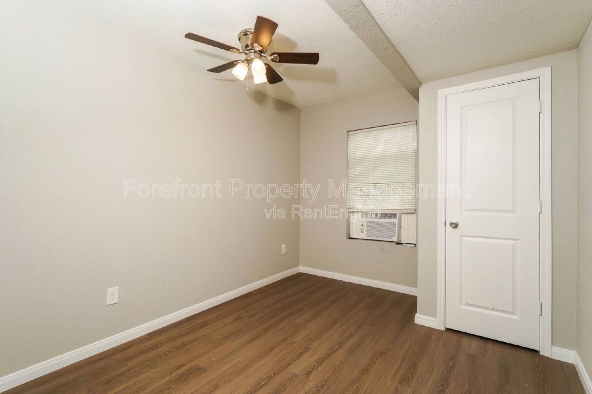 House for rent at 614 N Sabinas St, San Antonio, TX 78207