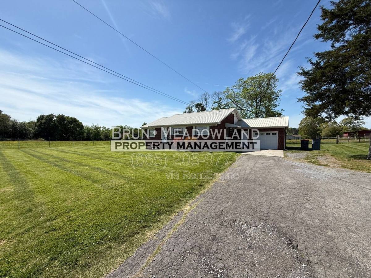 House for rent at 3239 Morganton Rd, Maryville, TN 37801