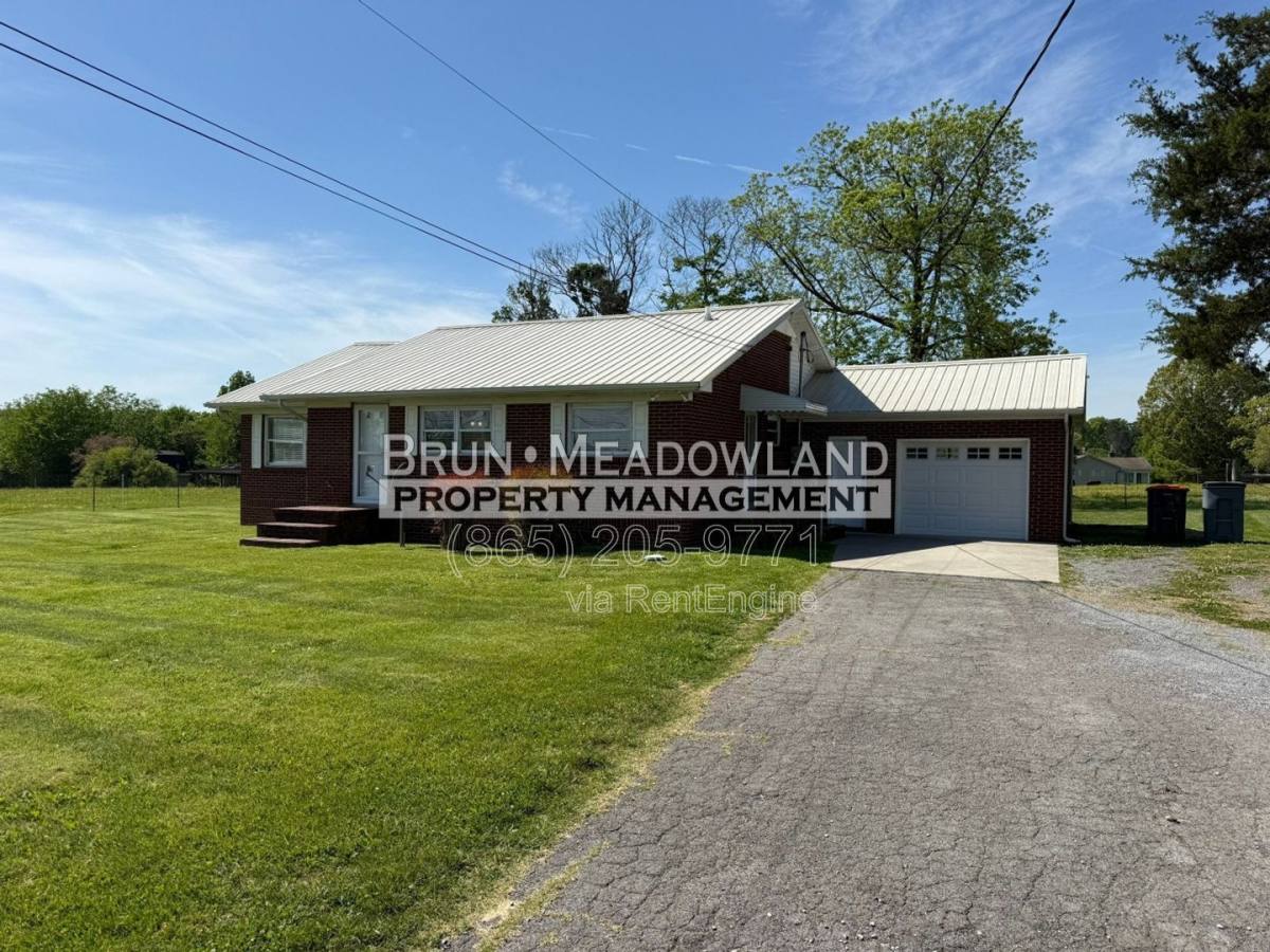 House for rent at 3239 Morganton Rd, Maryville, TN 37801