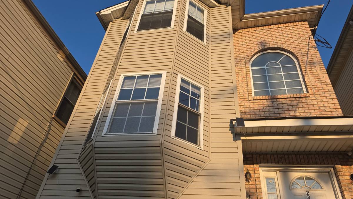 Apartment for rent at 236 Sherman Ave #1, Newark, NJ 07102