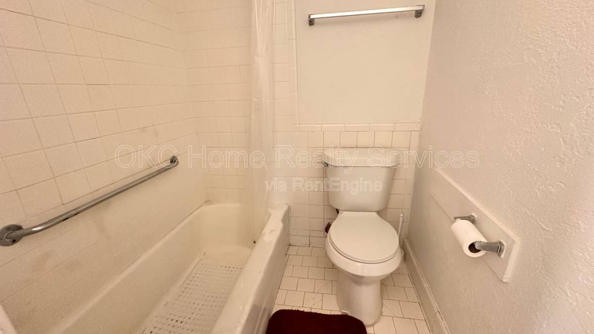 Apartment for rent at 714 NE 27th St Liberty Station #4, Oklahoma City, OK 73105