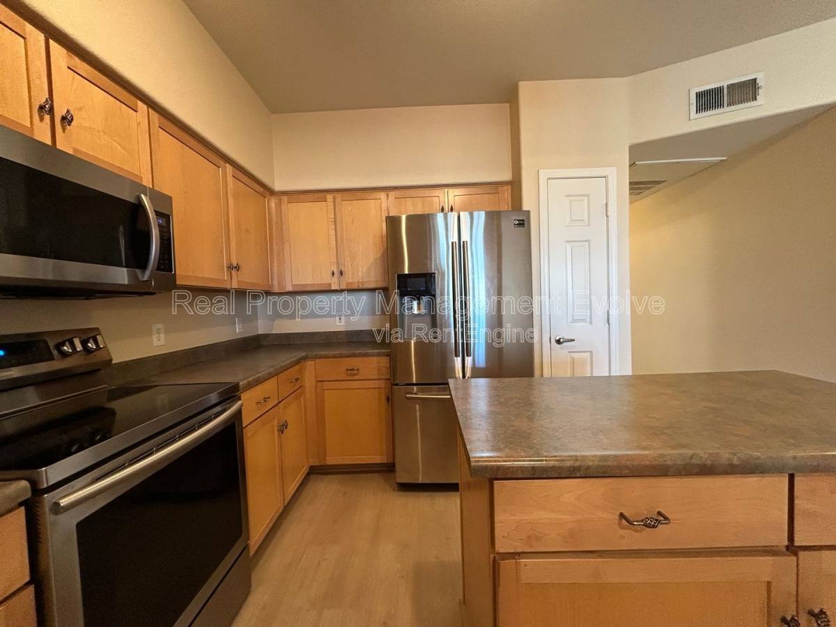 Apartment for rent at 425 W Rio Salado Parkway #317, Tempe, AZ 85281