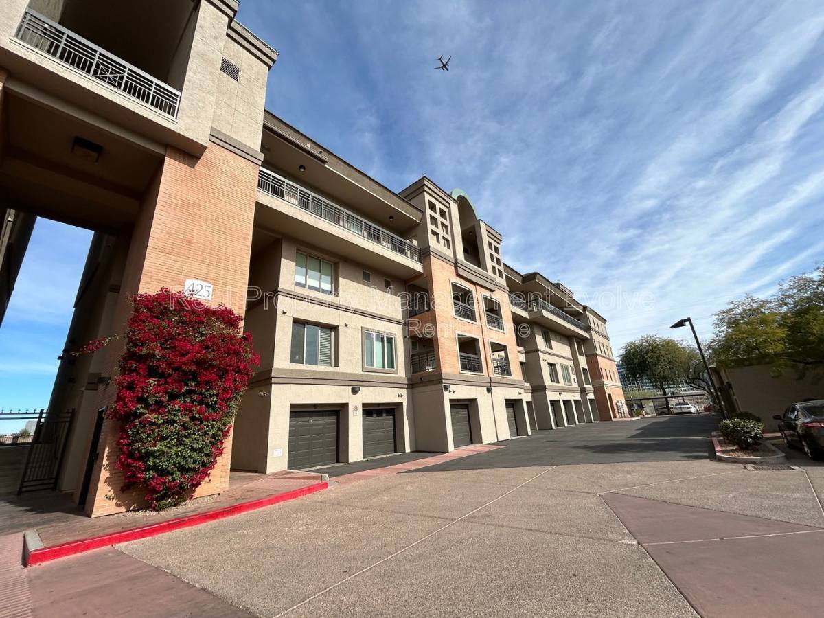Apartment for rent at 425 W Rio Salado Parkway #317, Tempe, AZ 85281