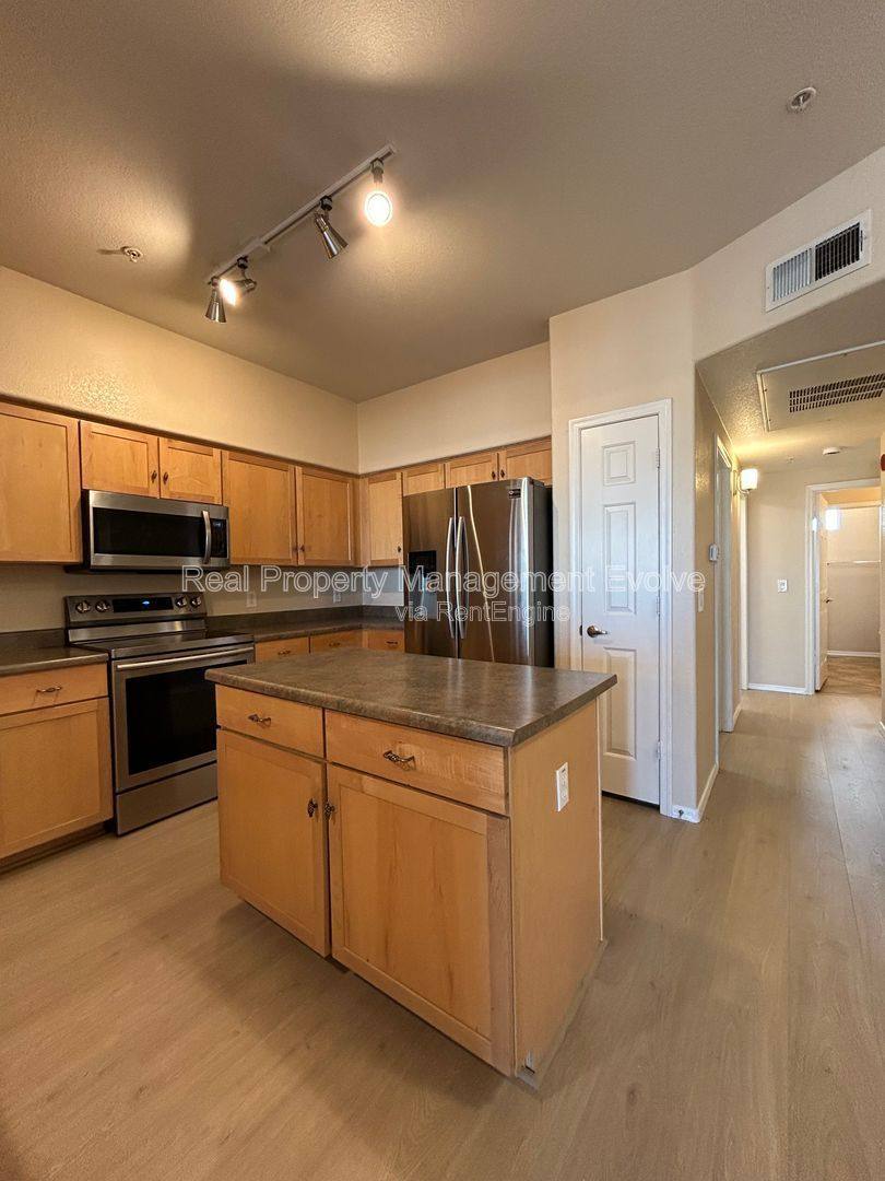 Apartment for rent at 425 W Rio Salado Parkway #317, Tempe, AZ 85281