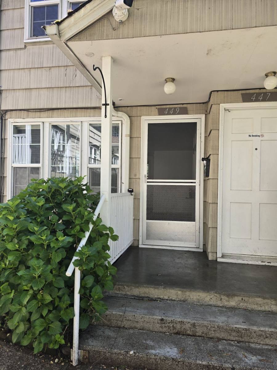 Apartment for rent at 449 NE Winchester St, Roseburg, OR 97470
