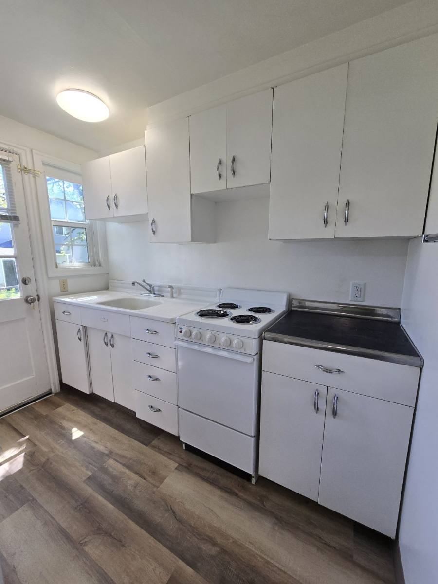 Apartment for rent at 449 NE Winchester St, Roseburg, OR 97470