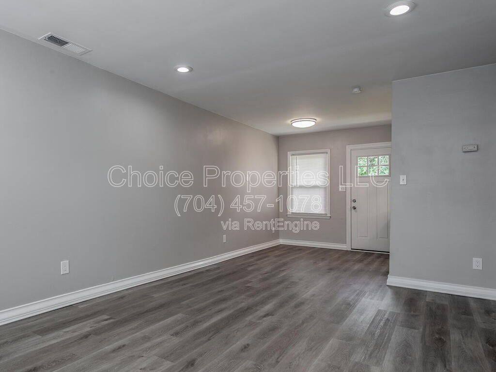 Apartment for rent at 5804 Cedars E Court #1, Charlotte, NC 28212
