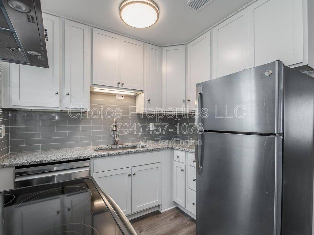 Apartment for rent at 5804 Cedars E Court #1, Charlotte, NC 28212