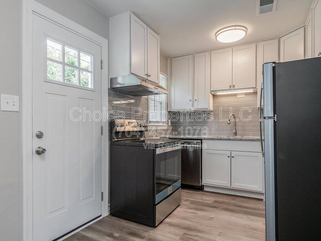 Apartment for rent at 5804 Cedars E Court #1, Charlotte, NC 28212