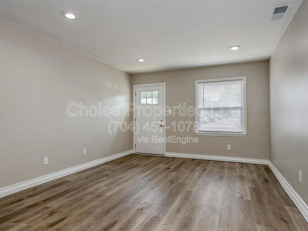 Apartment for rent at 5804 Cedars E Court #7, Charlotte, NC 28212