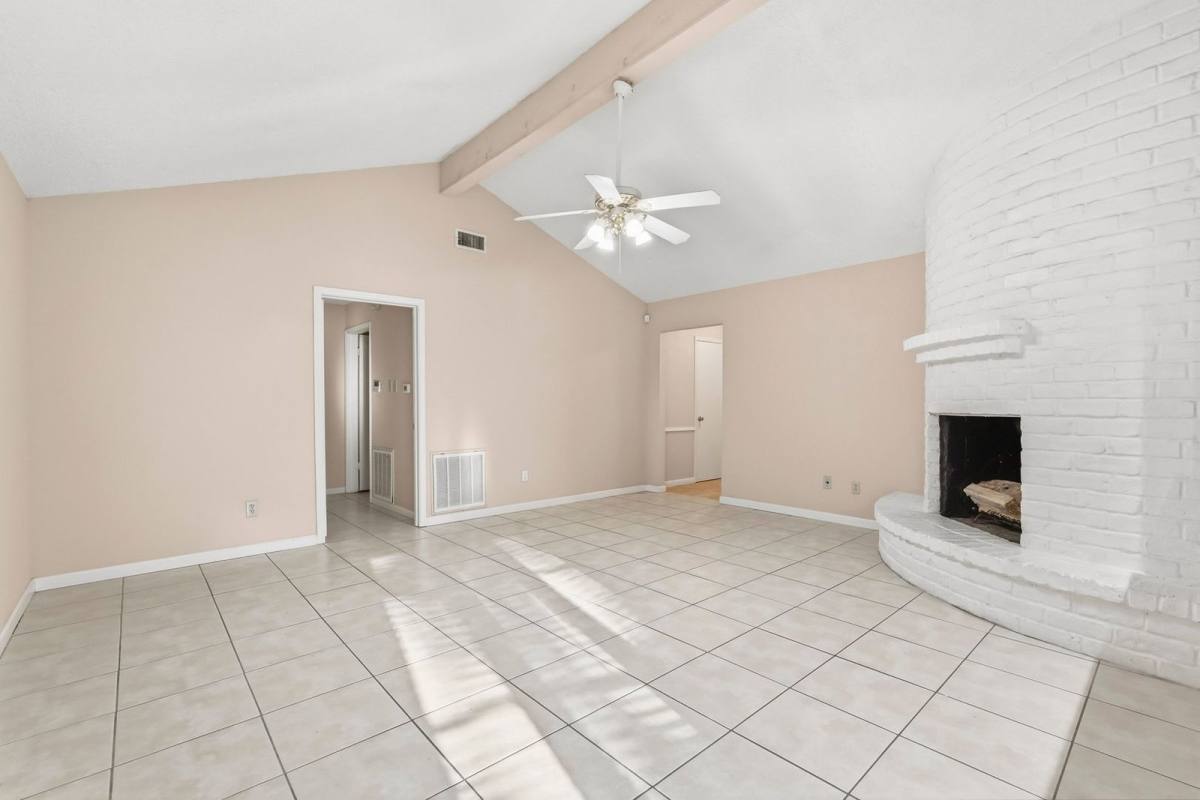 Apartment for rent at 22222 Kerryblue Dr, Katy, TX 77450