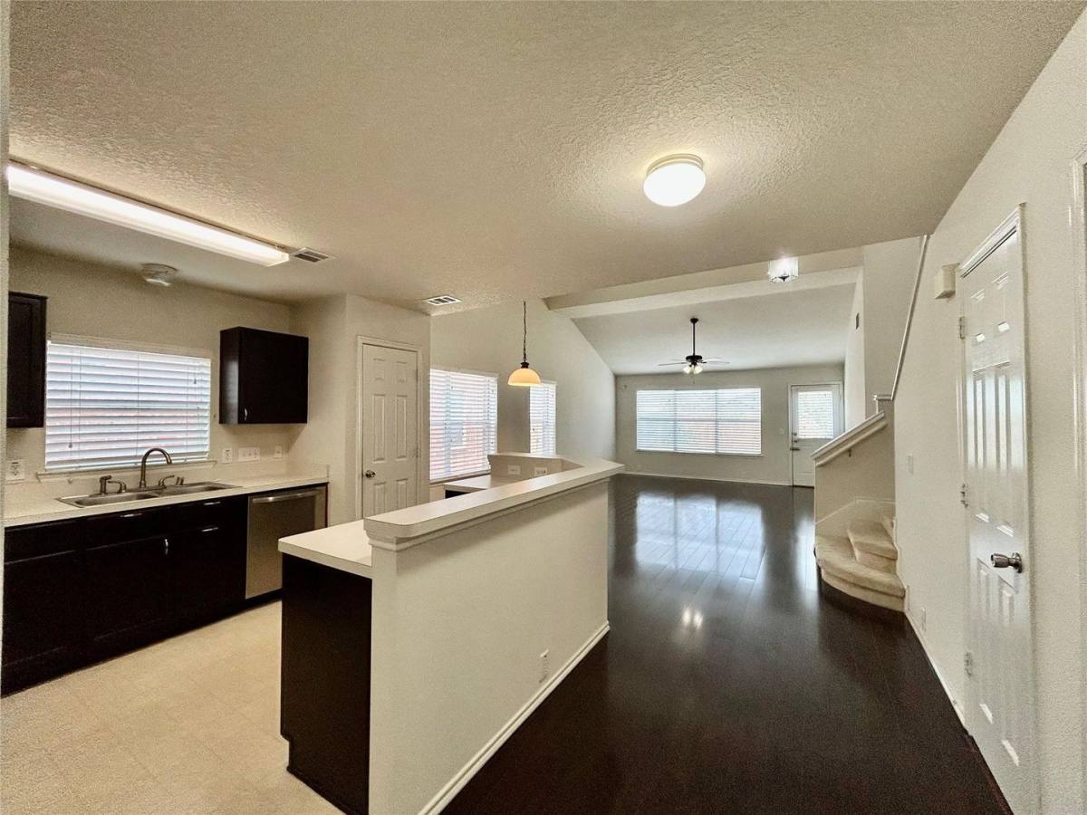 House for rent at 10623 Sugar Trace Dr, Sugar Land, TX 77498