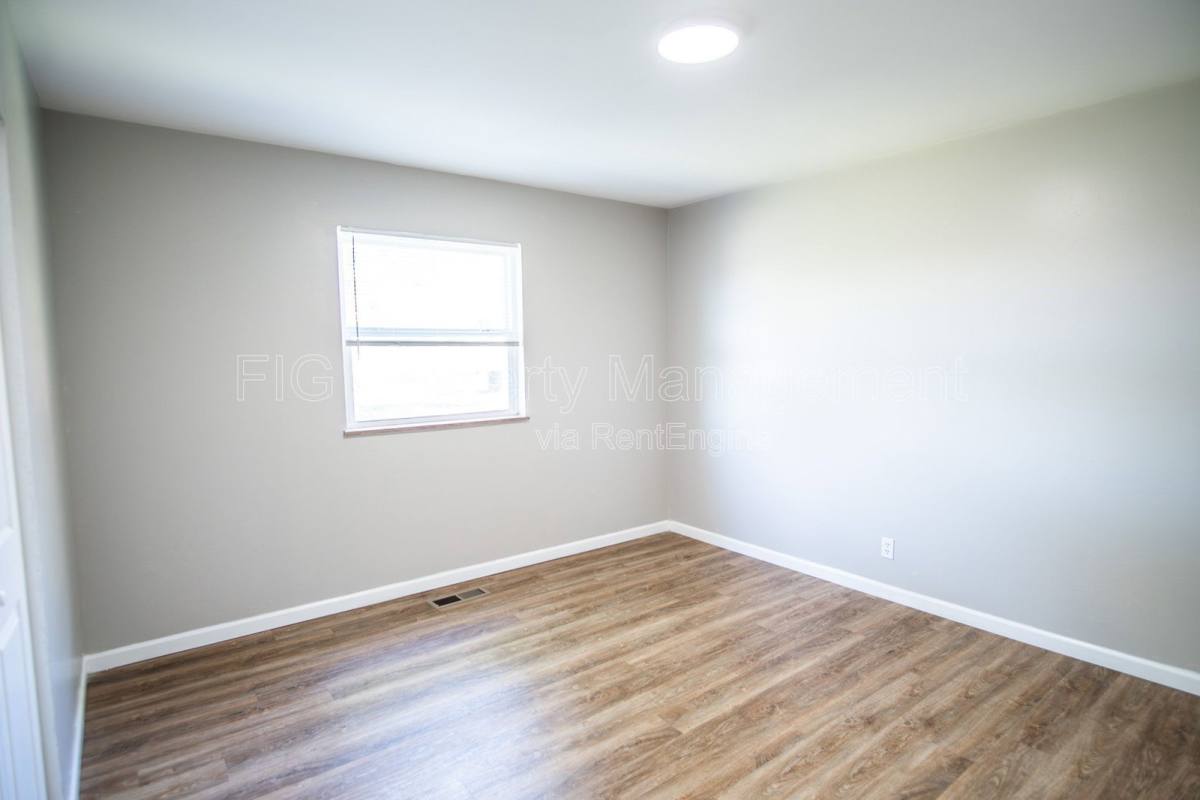Apartment for rent at 315 N Castle St #4, Knoxville, TN 37914