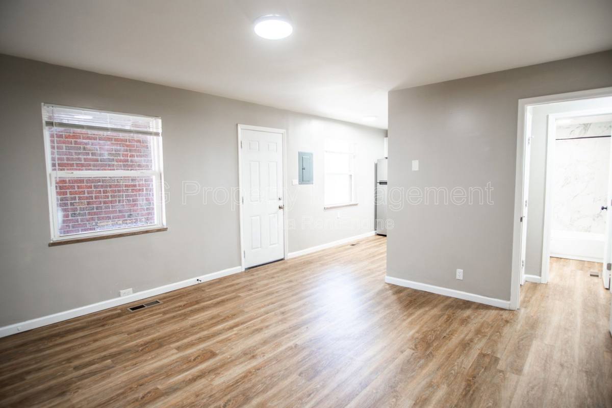 Apartment for rent at 315 N Castle St #4, Knoxville, TN 37914