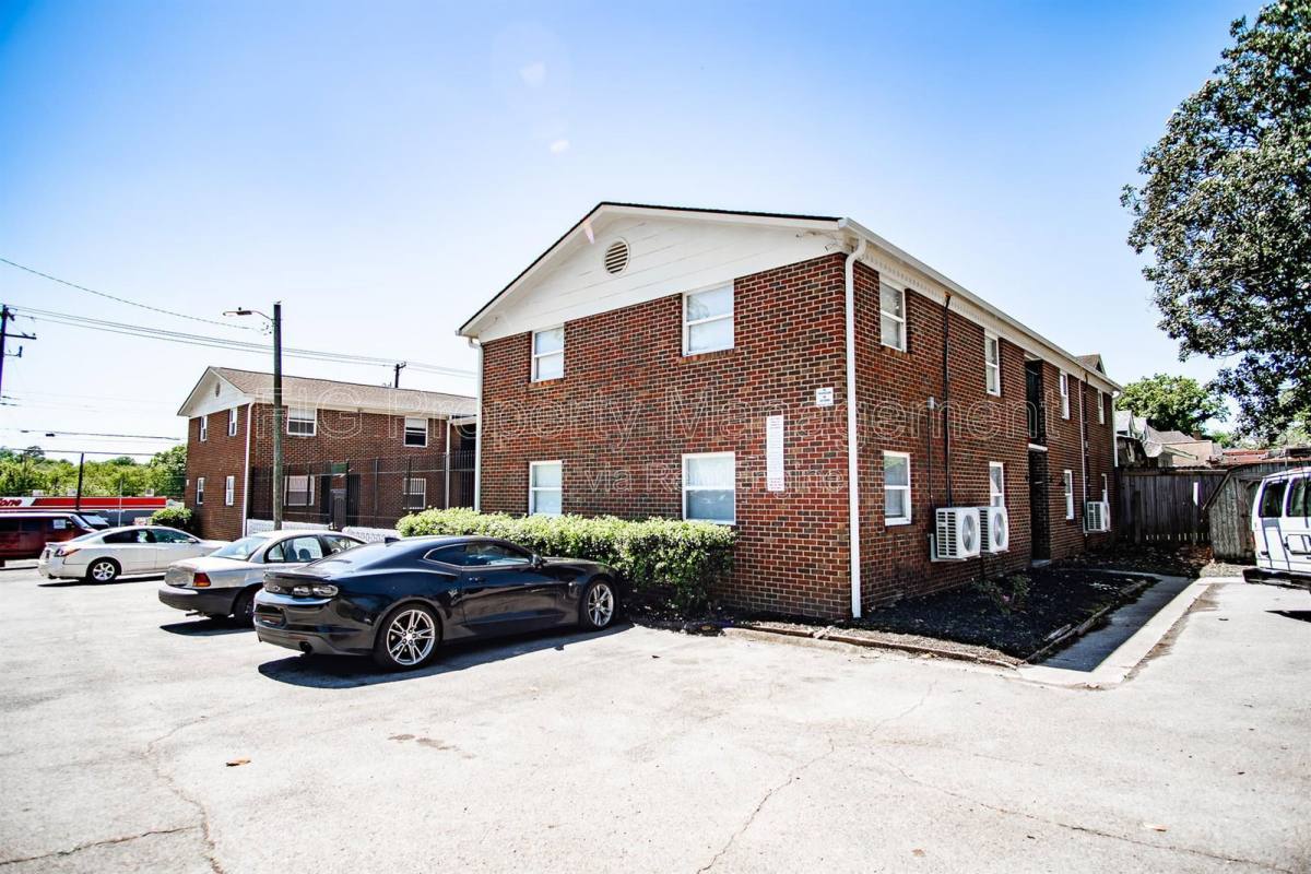 Apartment for rent at 315 N Castle St #4, Knoxville, TN 37914