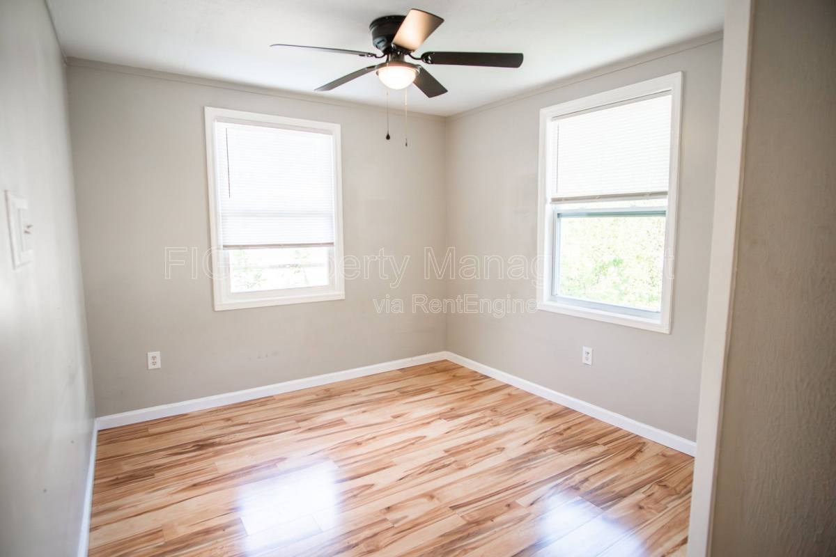 Apartment for rent at 1418 Chicago Ave, Knoxville, TN 37917