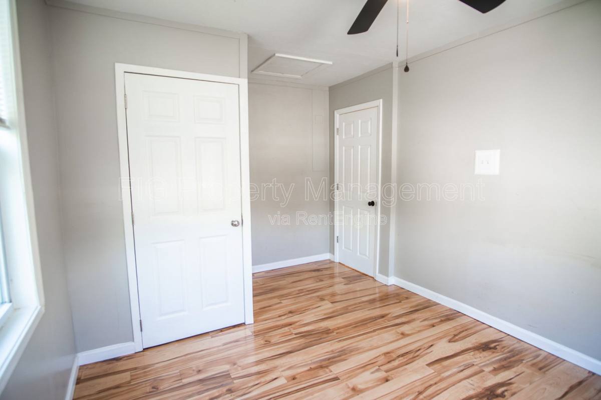 Apartment for rent at 1418 Chicago Ave, Knoxville, TN 37917