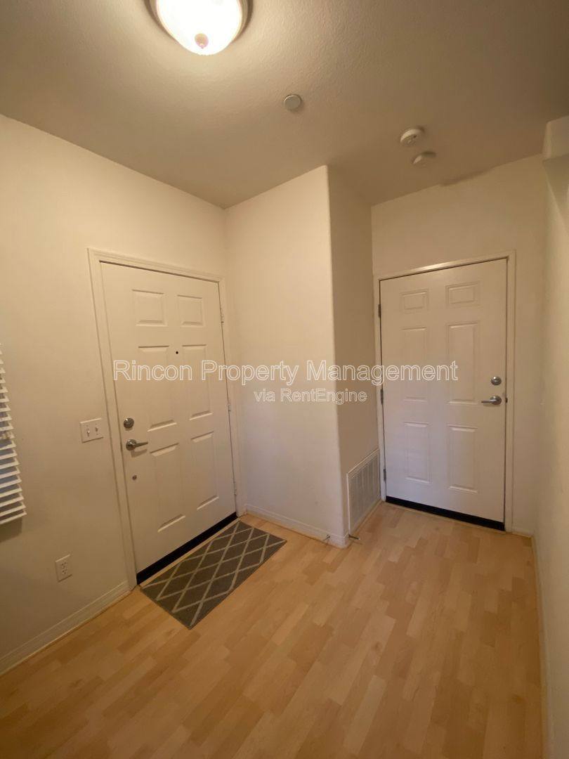Townhouse for rent at 11216 Snapdragon St, Ventura, CA 93004
