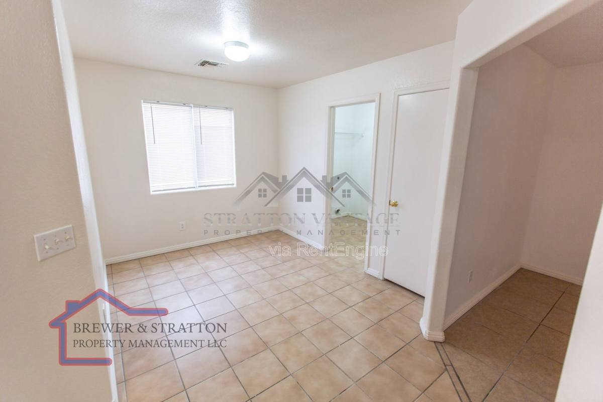 House for rent at 5706 N 74th Dr, Glendale, AZ 85303