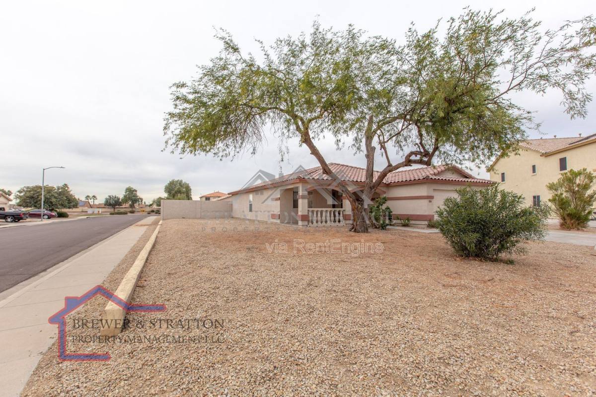 House for rent at 5706 N 74th Dr, Glendale, AZ 85303