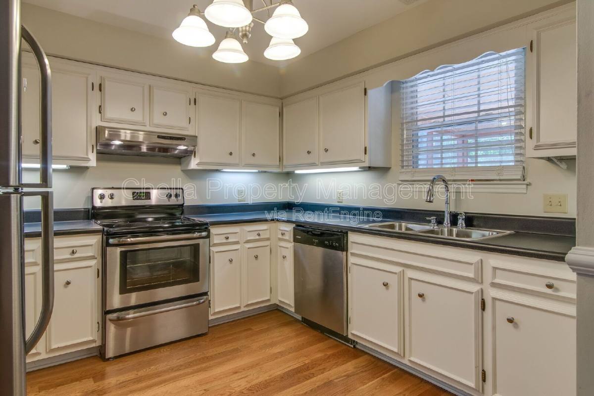 Townhouse for rent at 2615 Habersham Ave, Nashville, TN 37214