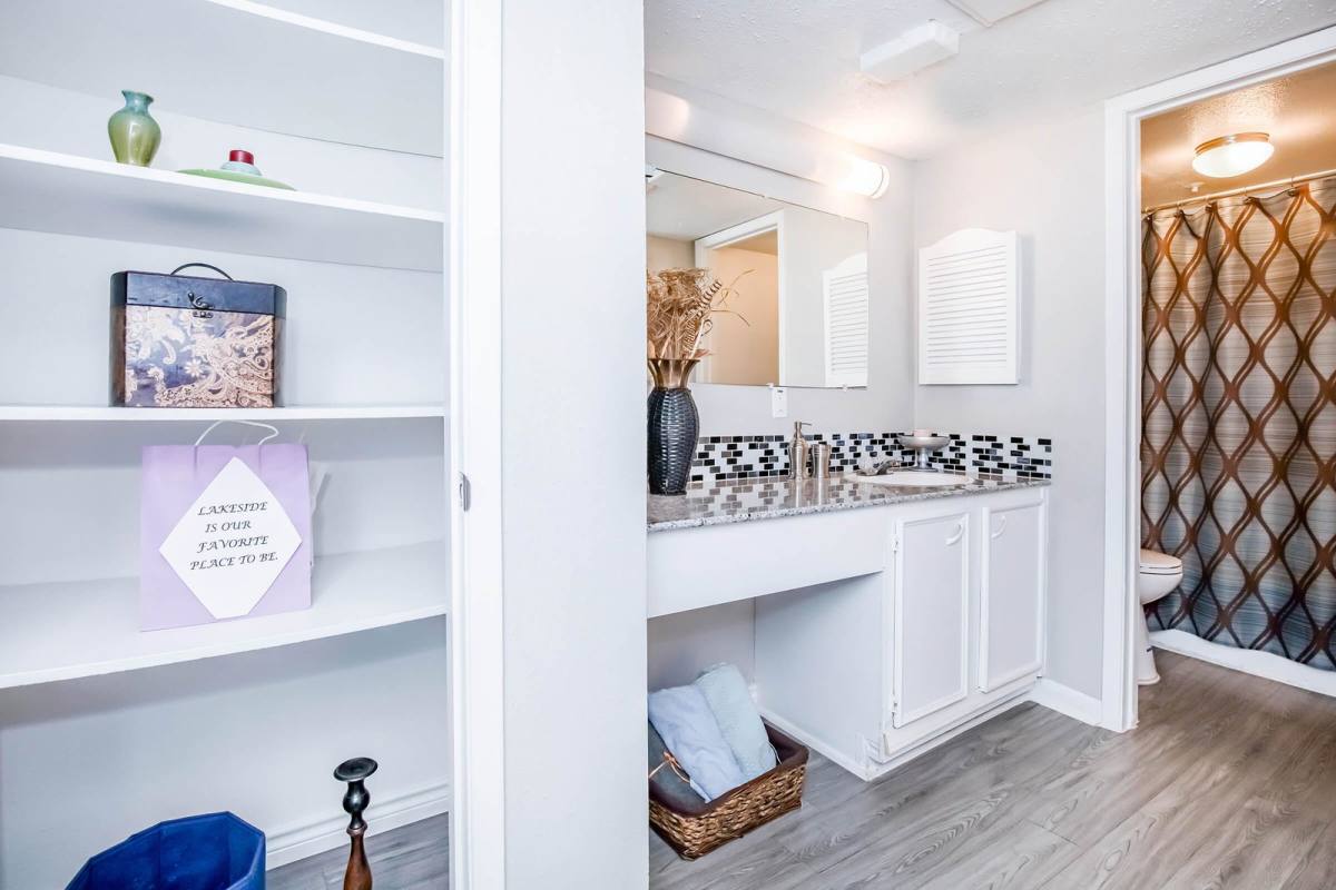 Apartment for rent at 1251 Wilcrest Dr #J, Houston, TX 77042