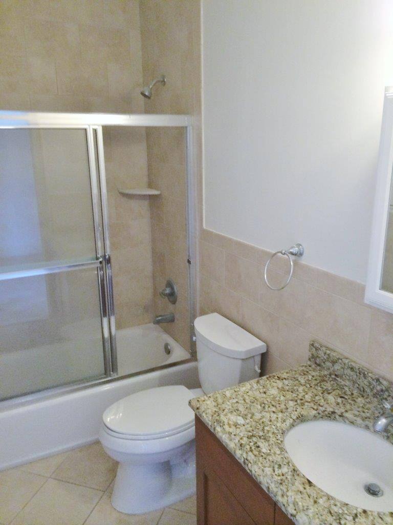 Apartment for rent at 2450 Lemoine Ave, Fort Lee, NJ 07024