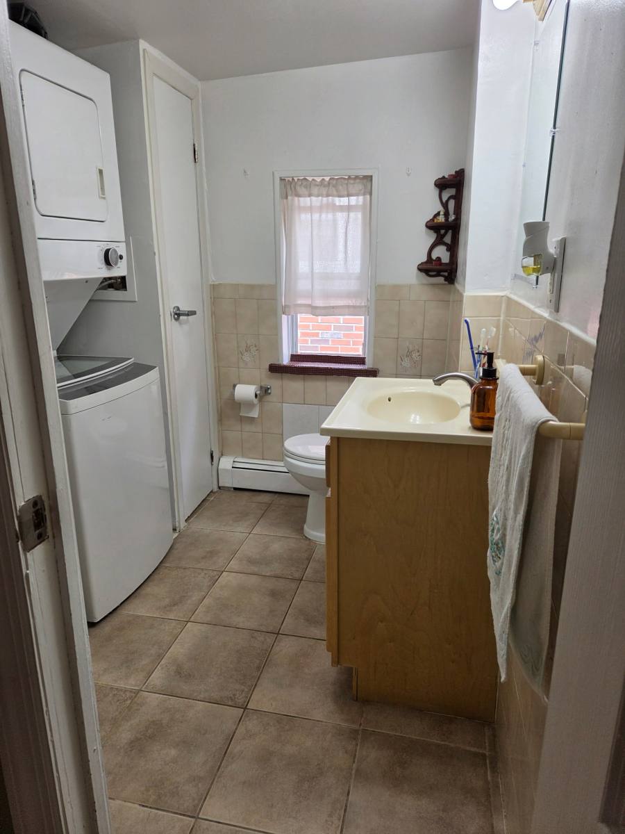 Apartment for rent at 509 Saint Pauls Ave #2, Cliffside Park, NJ 07010
