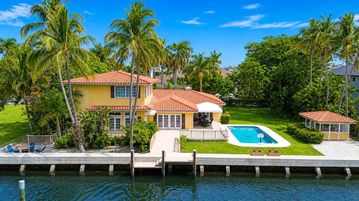 House for rent at 2400 Delmar Place, Fort Lauderdale, FL 33301