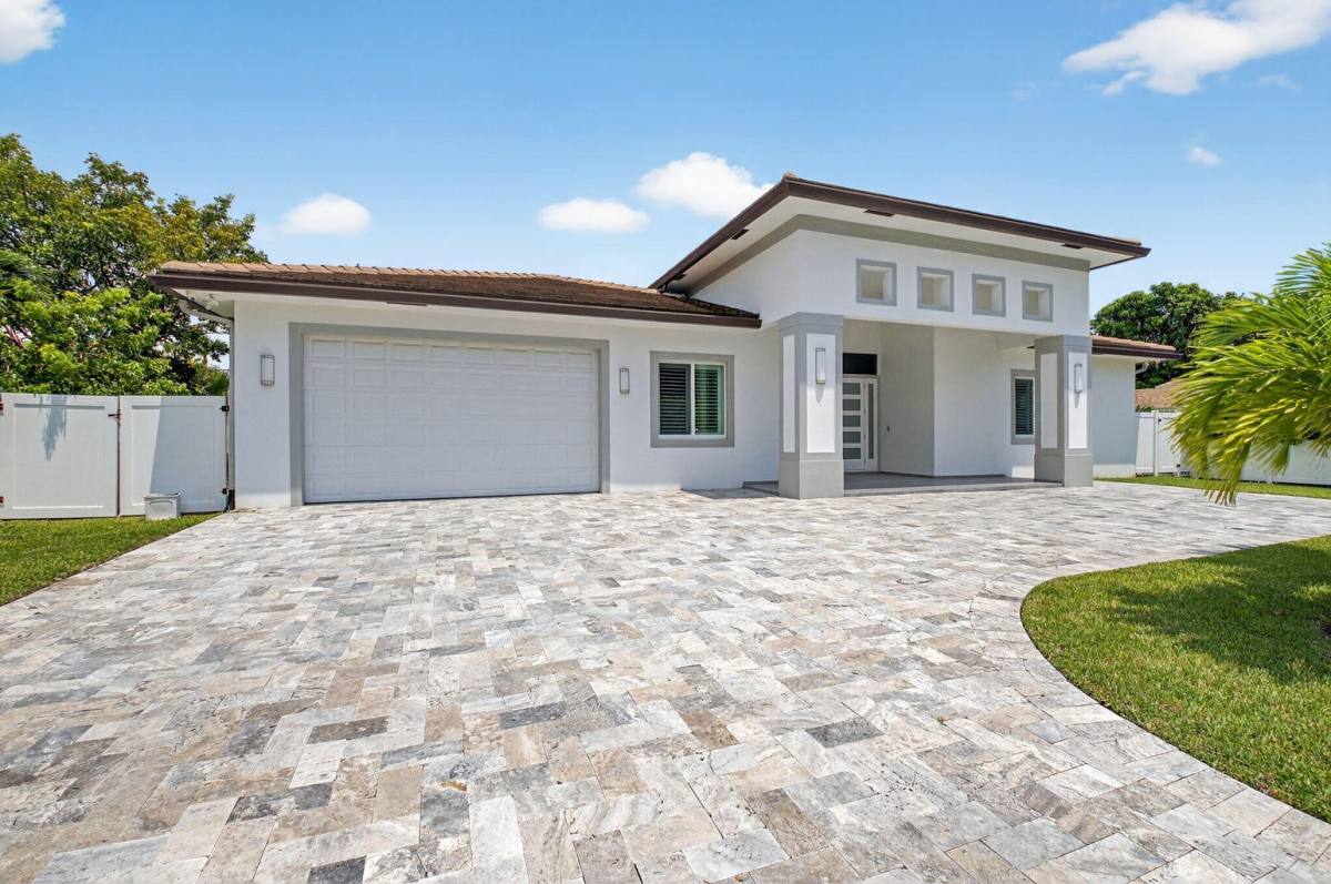House for rent at 711 NE 6th St, Boca Raton, FL 33432