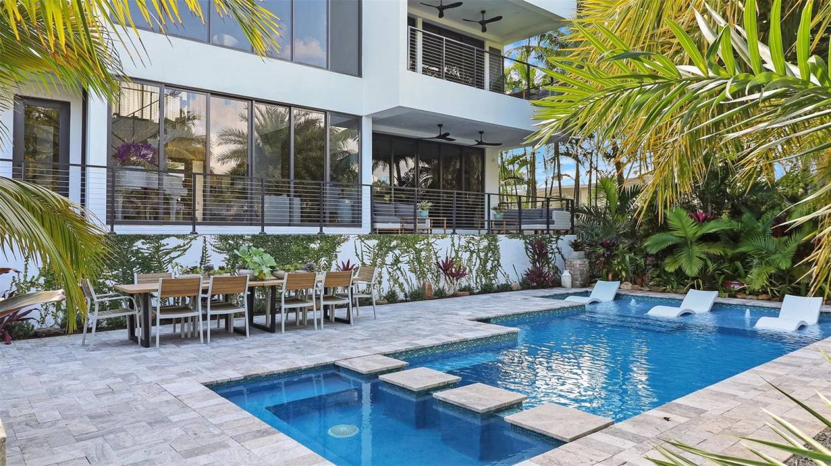 House for rent at 823 Ponce De Leon Dr, Fort Lauderdale, FL 33316