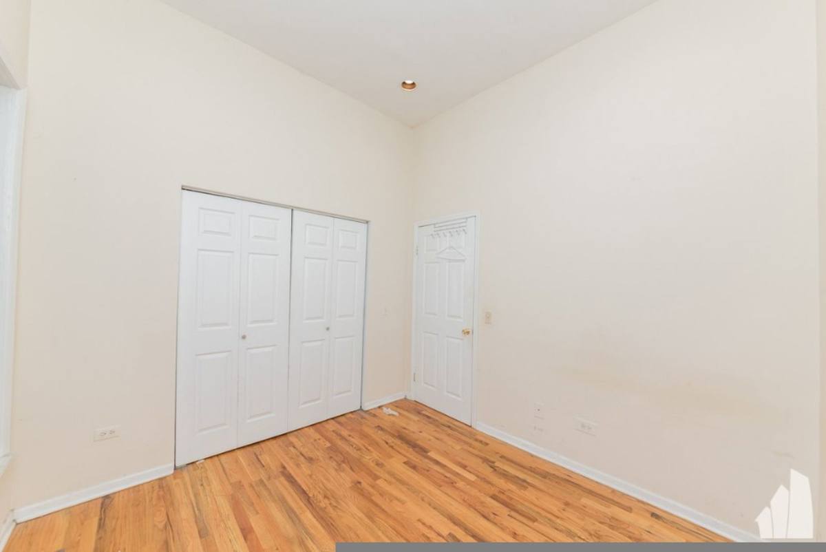 Apartment for rent at 2454 N Southport Ave #1F, Chicago, IL 60614