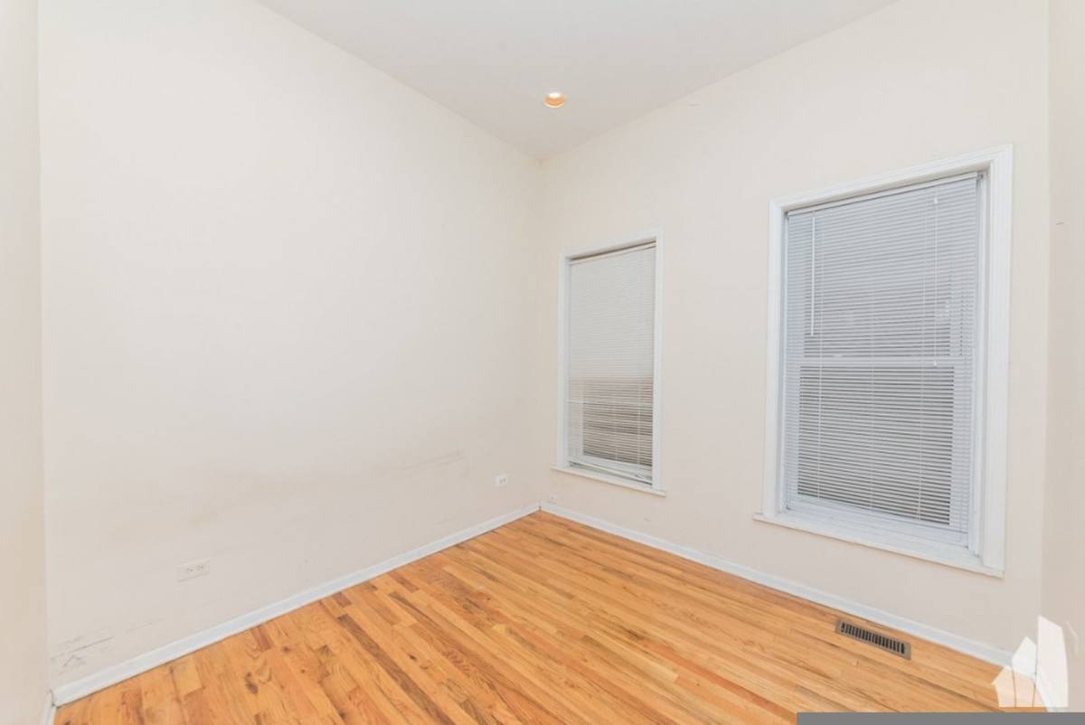 Apartment for rent at 2454 N Southport Ave #1F, Chicago, IL 60614